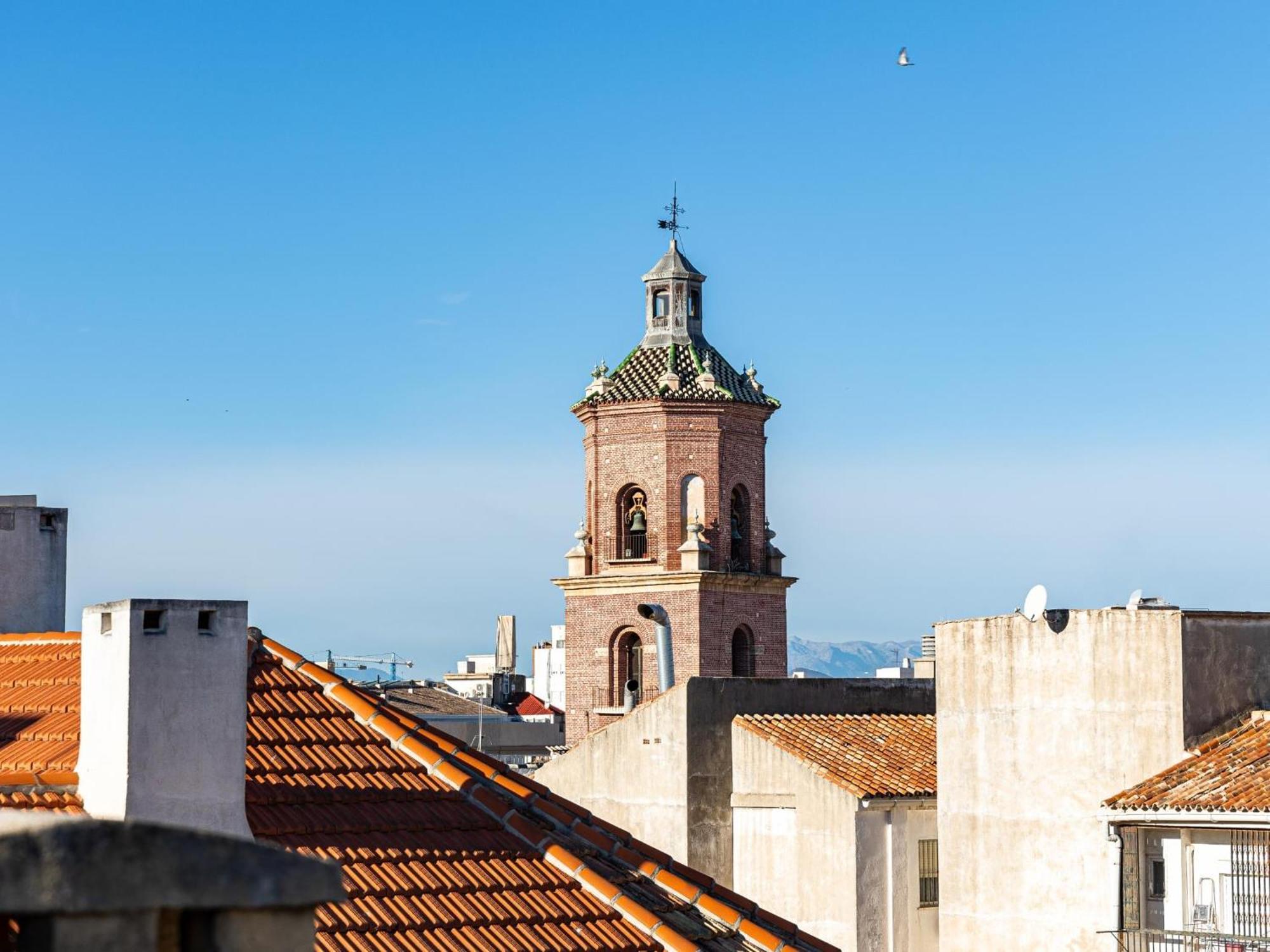 H2M Lazcano With Sunny Terrace In Old Town Malaga Bagian luar foto
