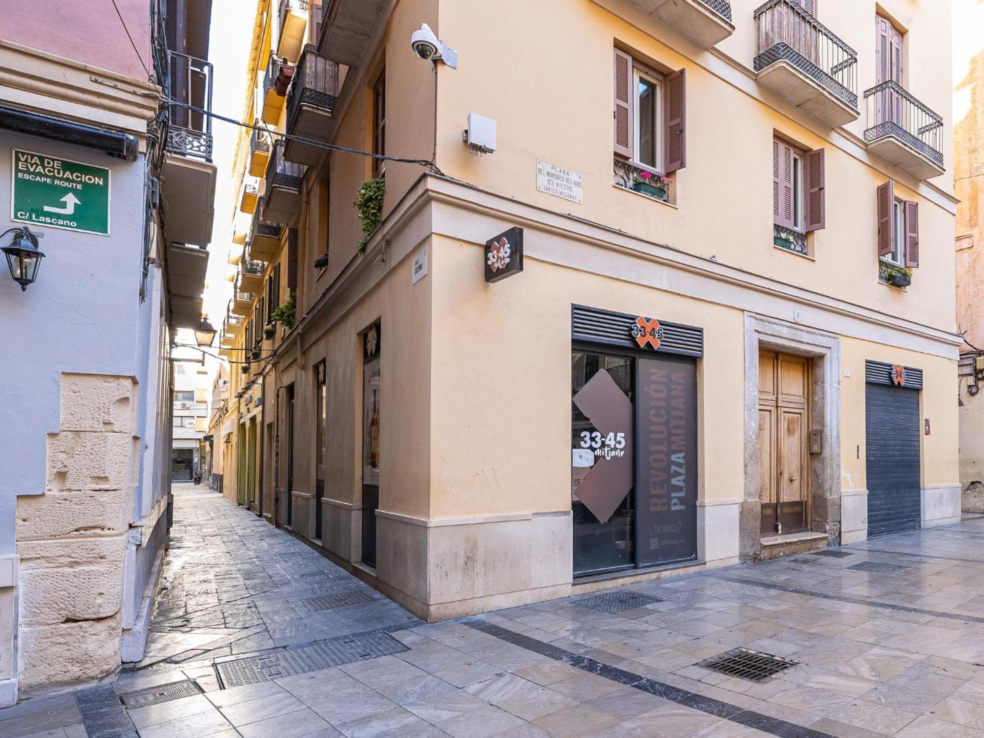 H2M Lazcano With Sunny Terrace In Old Town Malaga Bagian luar foto